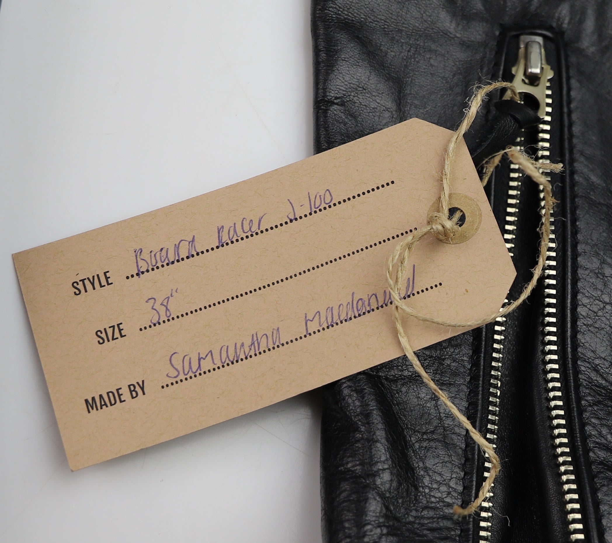 Aero Board Racer, size 38, Black Pinnacle Horsehide, Gently Worn