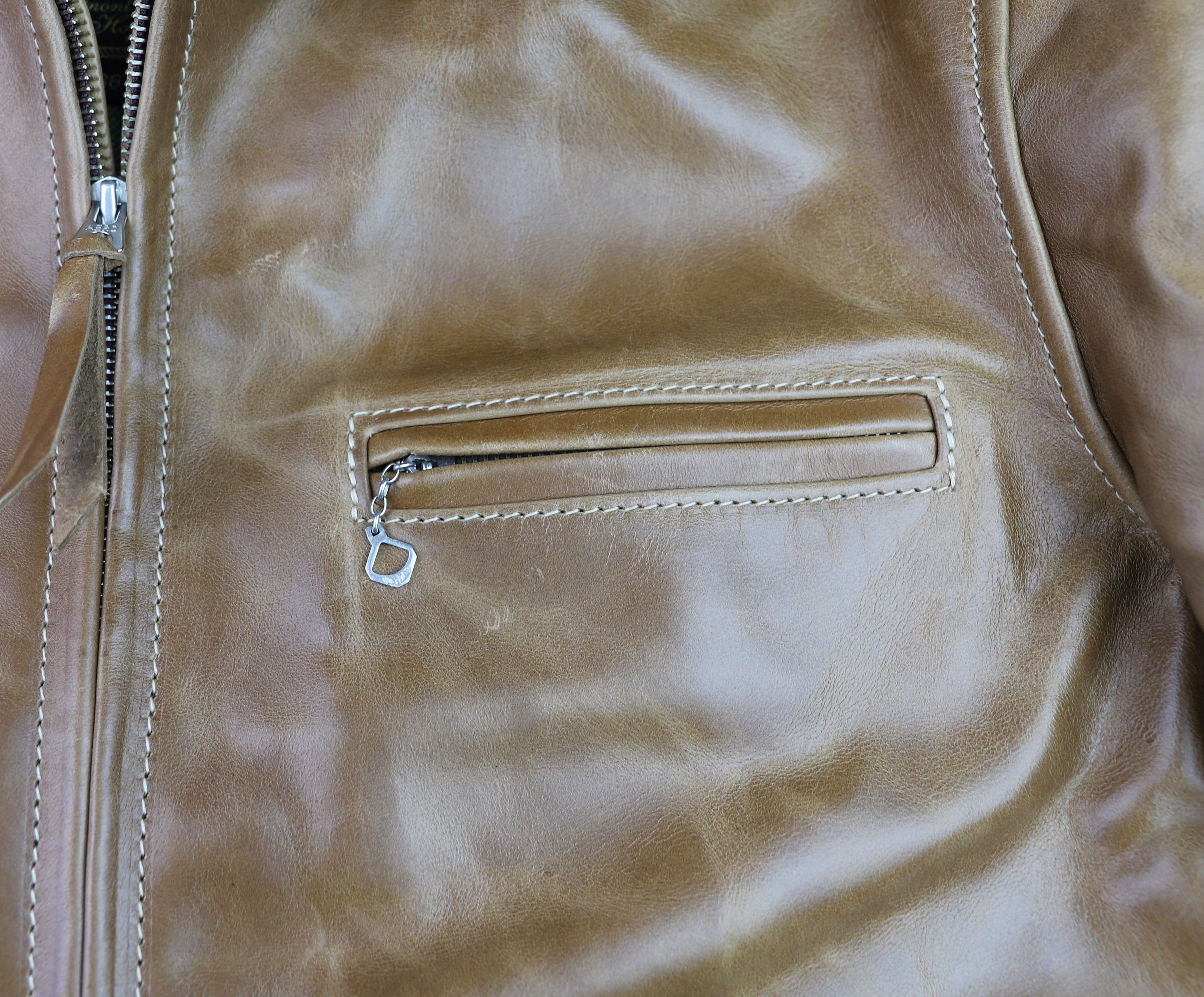 Aero Highwayman, size 38 (fits like 42), Natural CXL FQHH