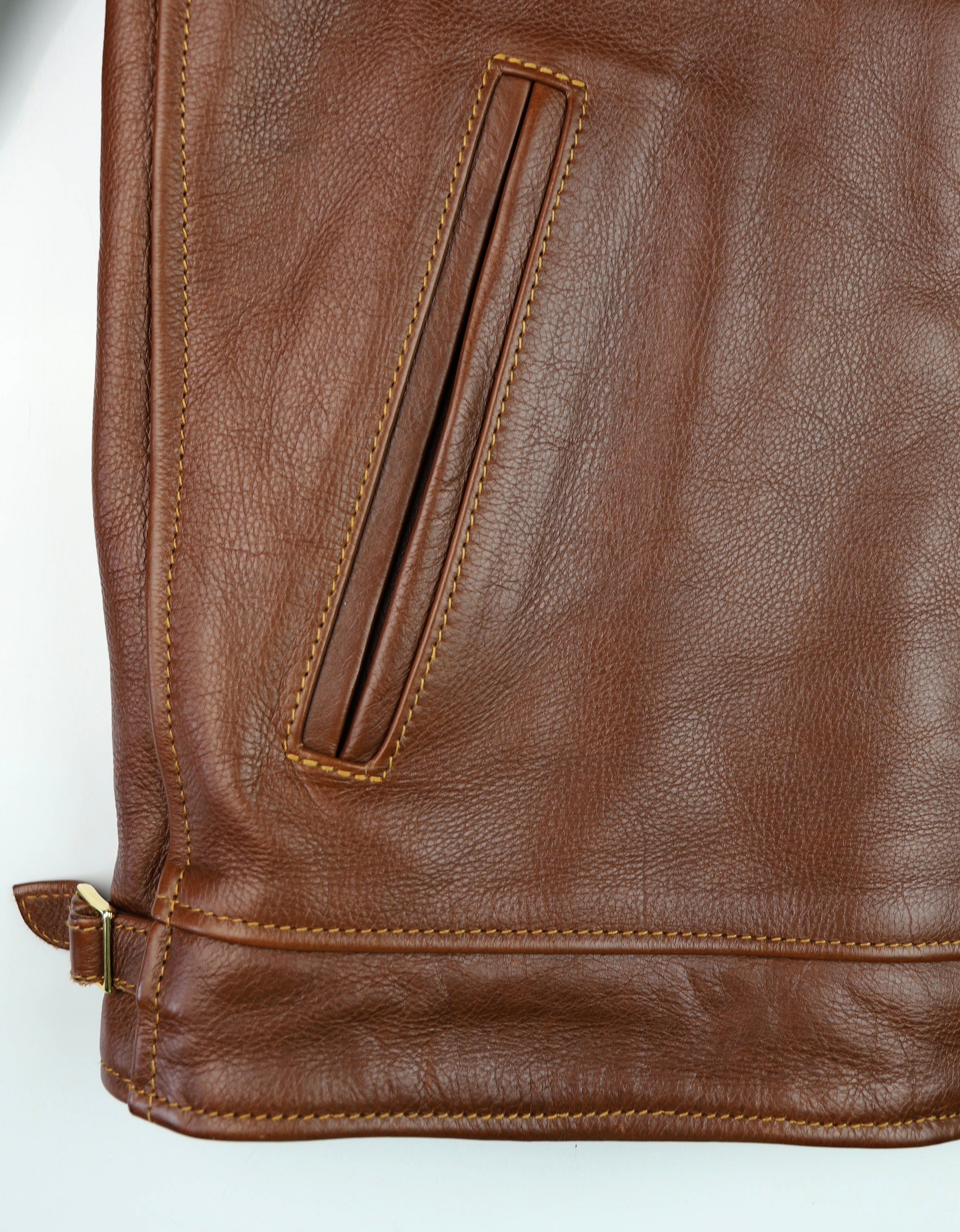 Aero Highwayman, sz 40, Russet Vicenza Horsehide, Gently Worn
