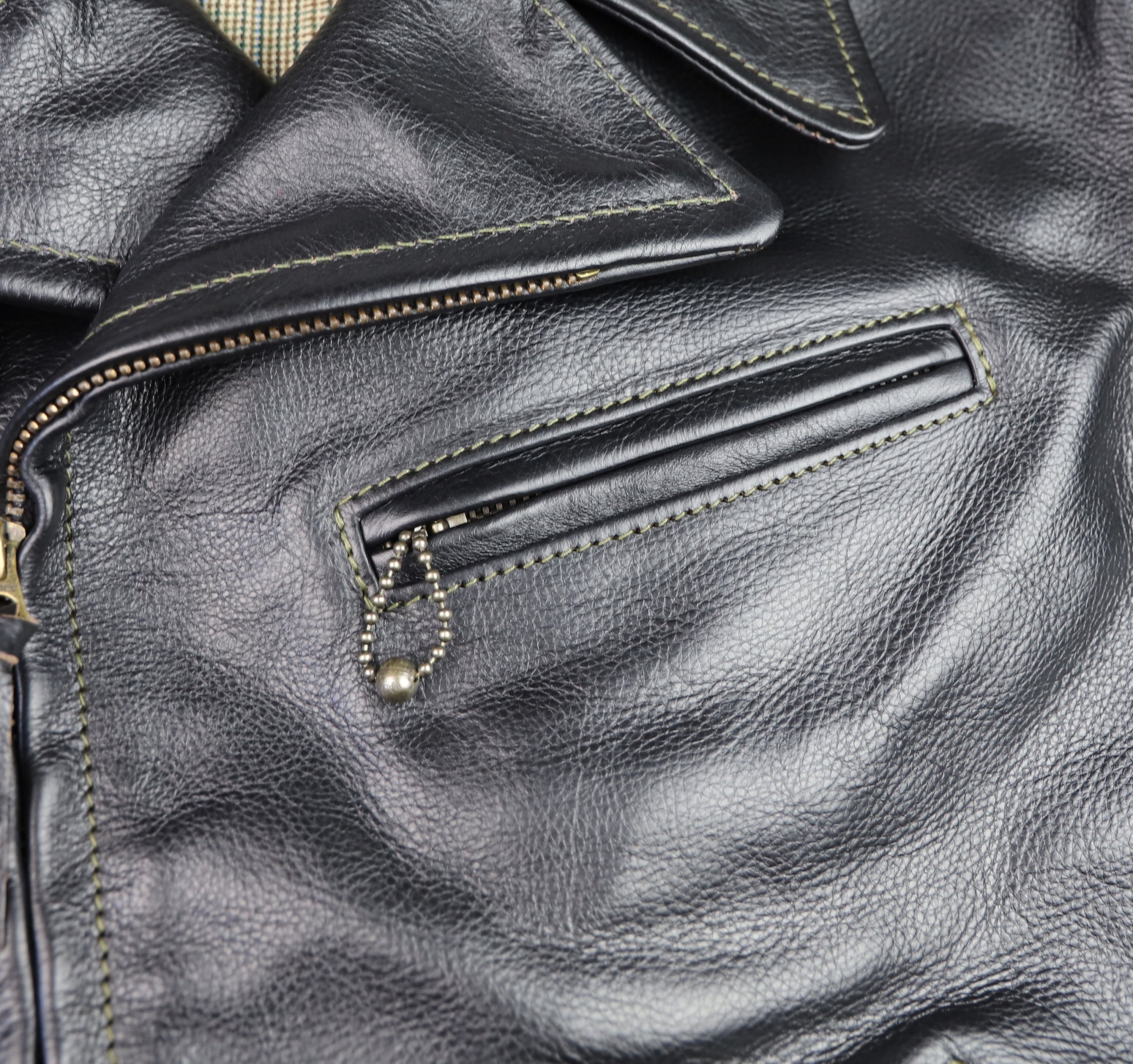 Aero Hooch Hauler, size 40, Blackened Brown Vicenza Horsehide