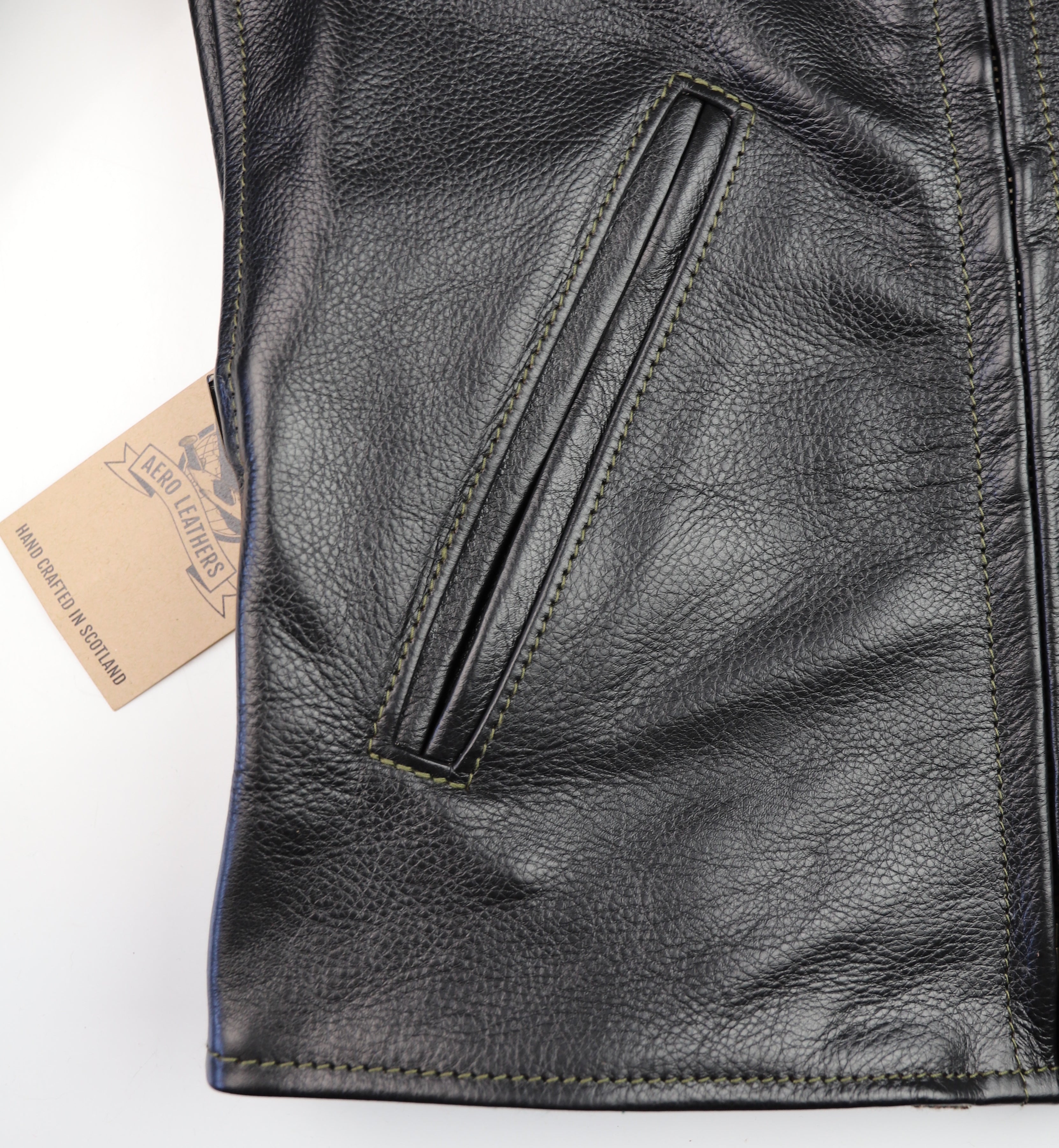 Aero Hooch Hauler, size 40, Blackened Brown Vicenza Horsehide