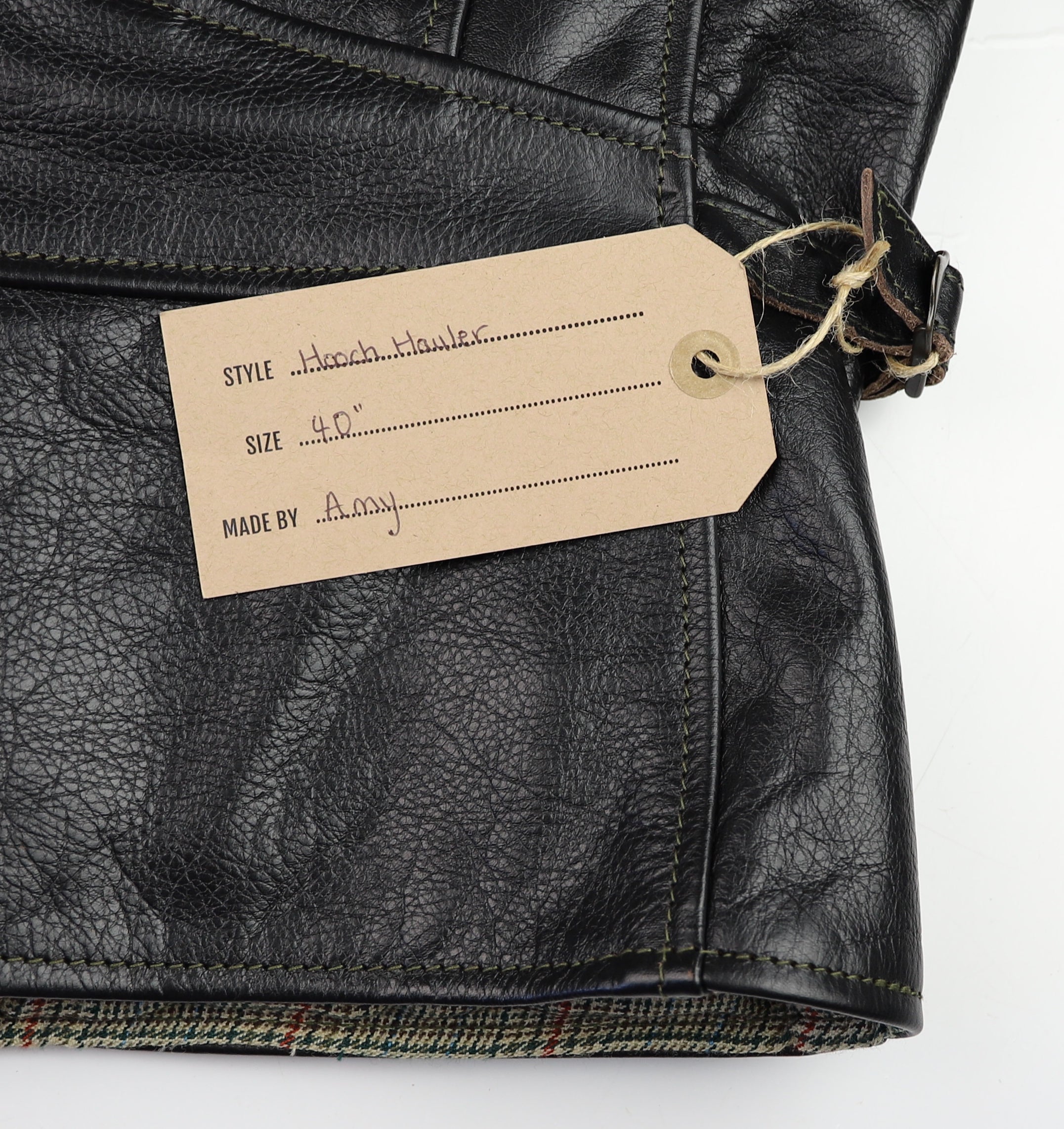 Aero Hooch Hauler, size 40, Blackened Brown Vicenza Horsehide