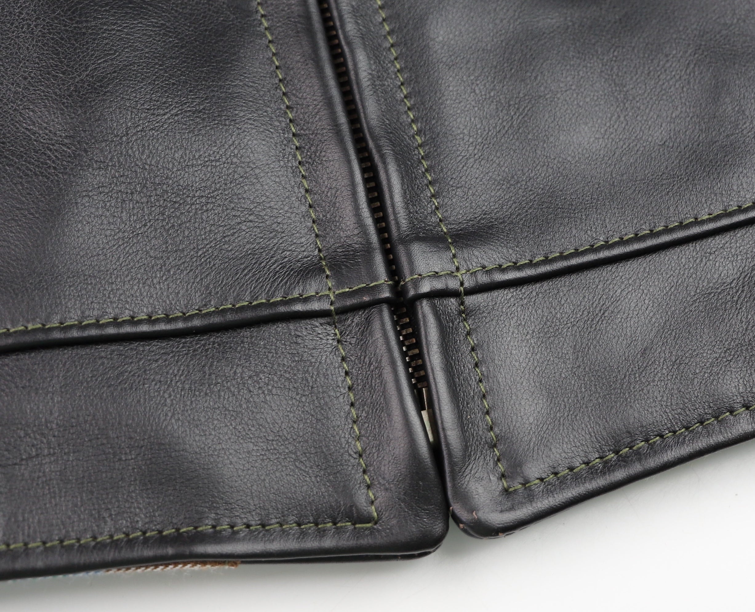 Aero Premier Highwayman, size 40, Blackened Brown Vicenza Horsehide