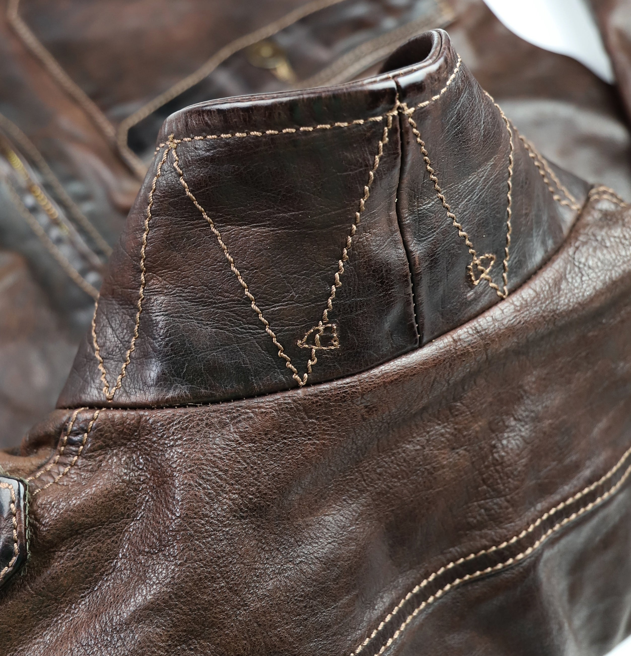 Thedi Atlas Deluxe Half Belt, size XXL, Hand Dyed Cocoa Buffalo