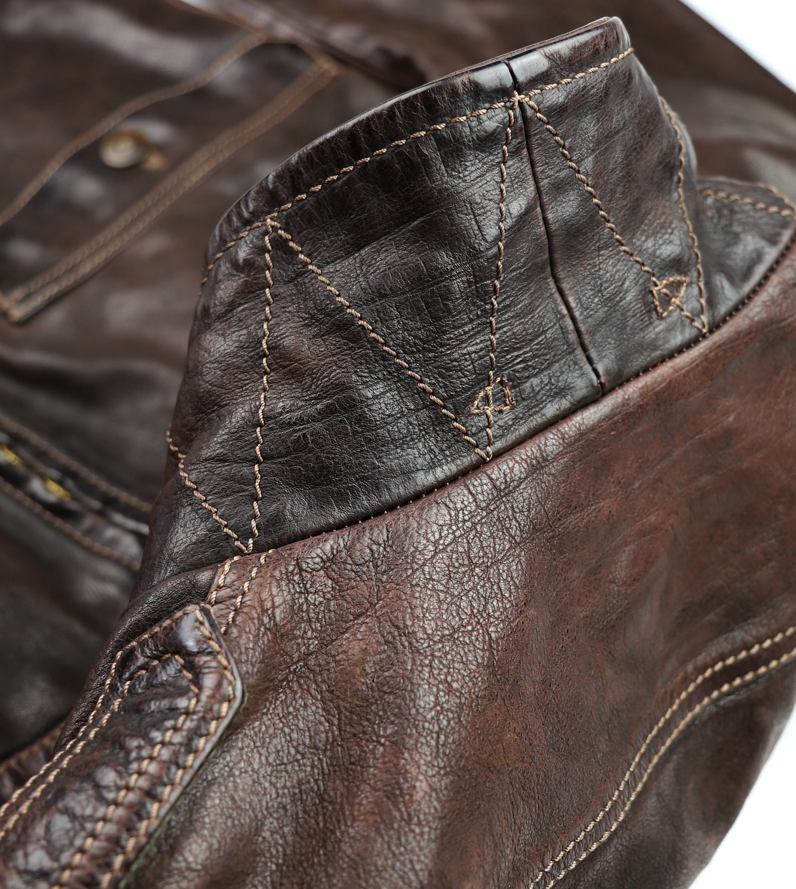 Thedi Atlas Deluxe Half Belt, size Medium, Hand Dyed Cocoa Buffalo