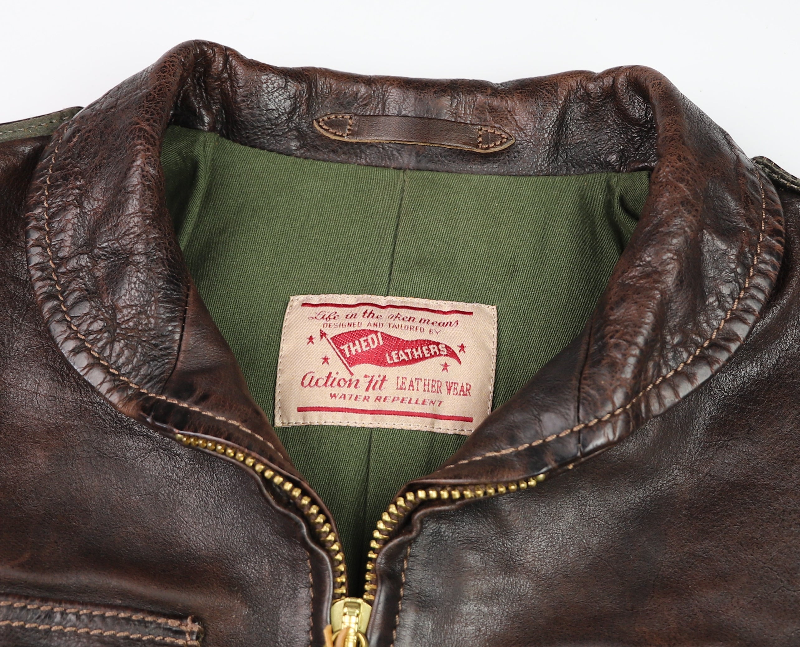 Thedi Atlas Deluxe Half Belt, size Medium, Hand Dyed Cocoa Buffalo