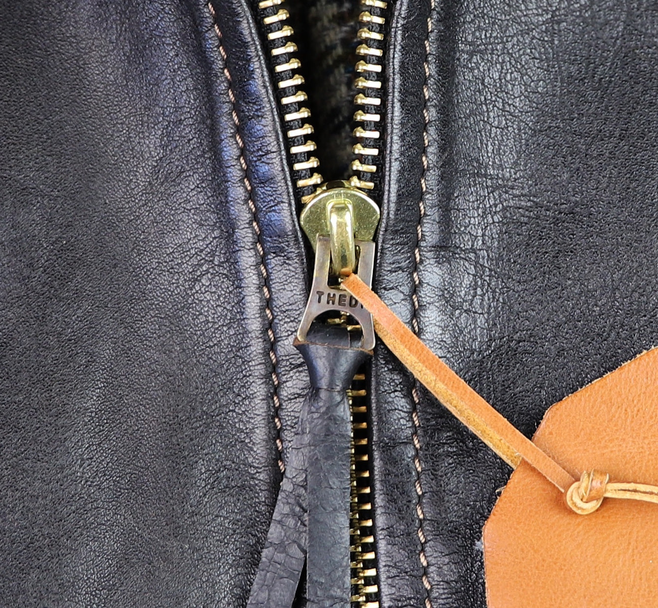 Thedi Idas Jacket, size Medium, Black Teacore Bruciato