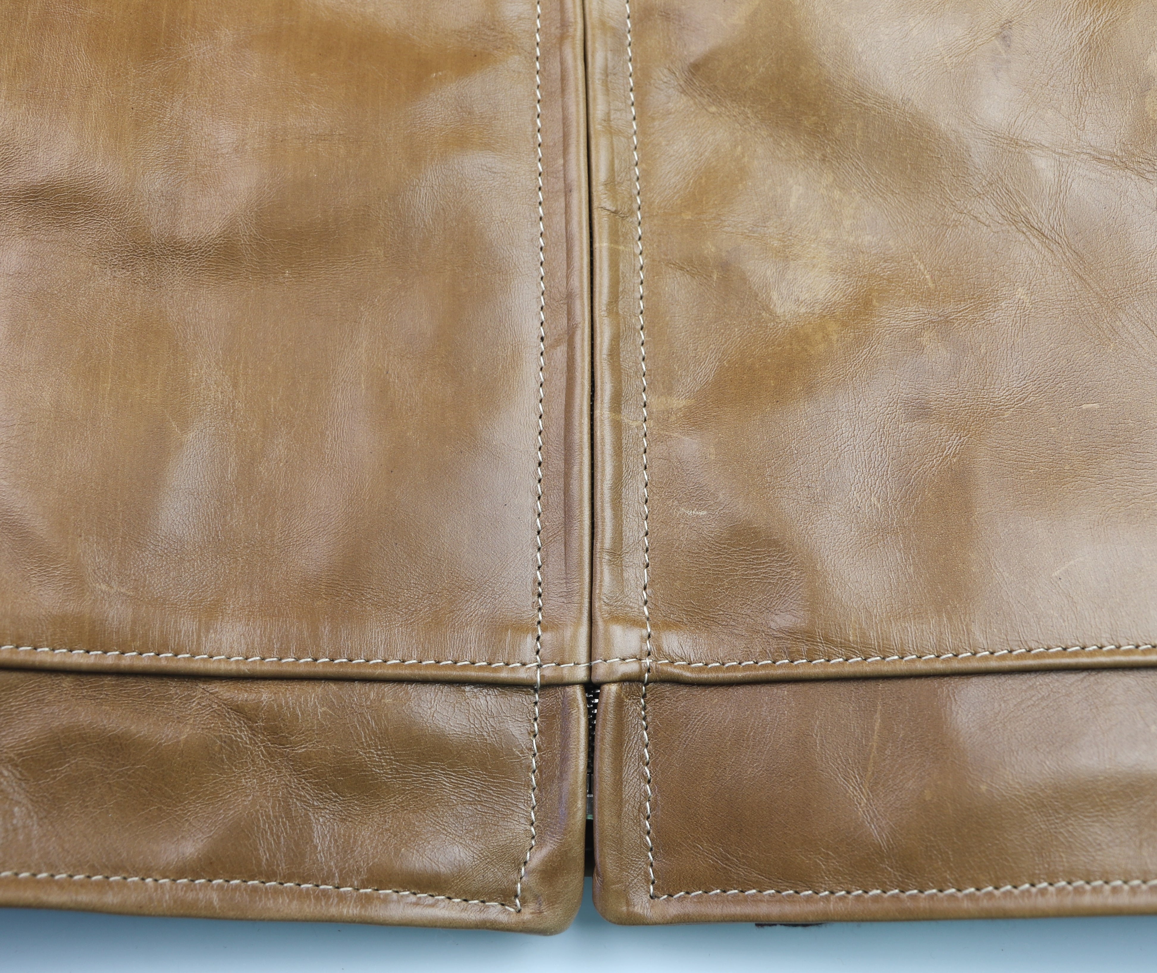 Aero Highwayman, sz 42 (fits like 46), Natural Chromexcel FQHH