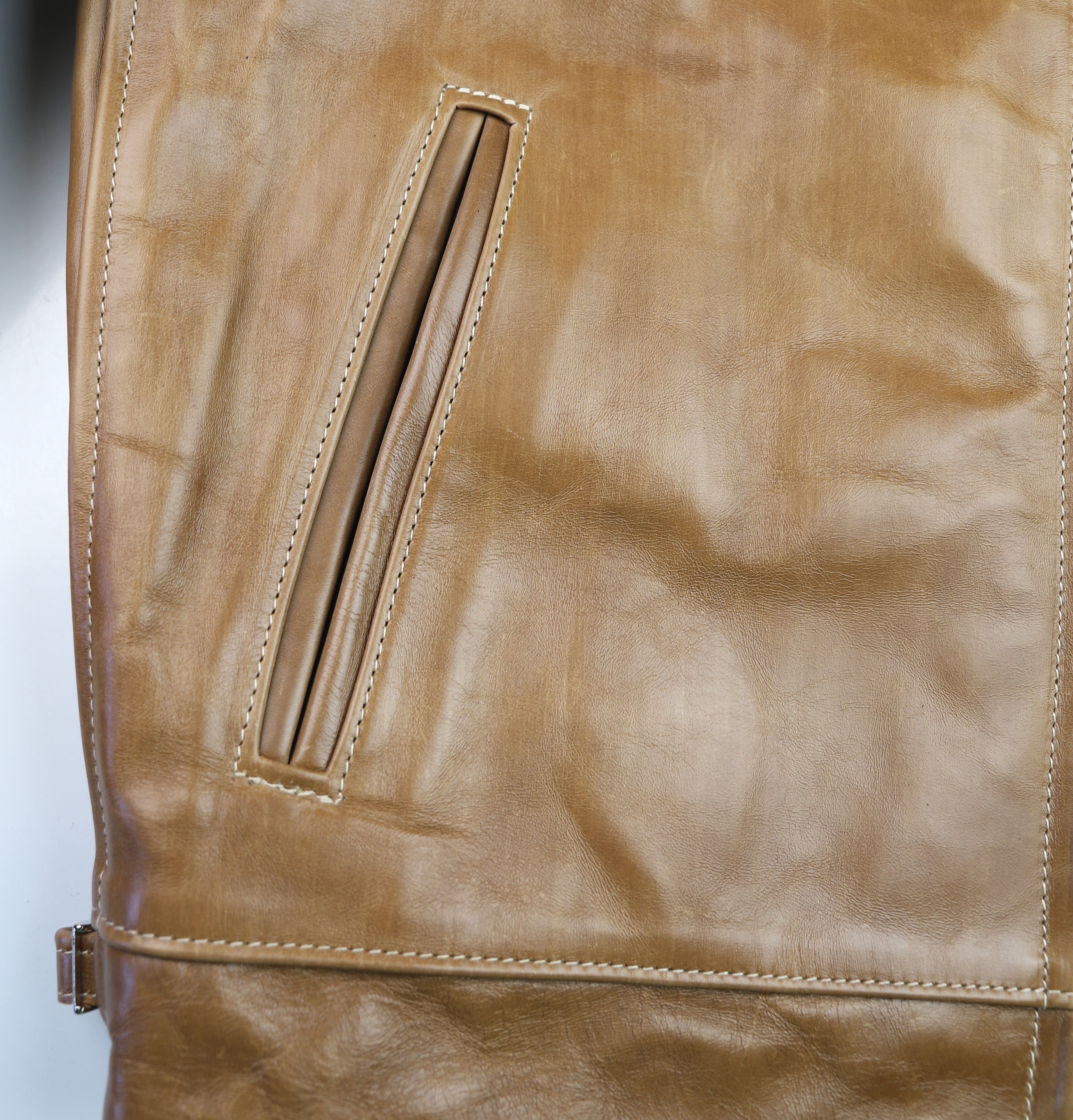 Aero Highwayman, sz 42 (fits like 46), Natural Chromexcel FQHH