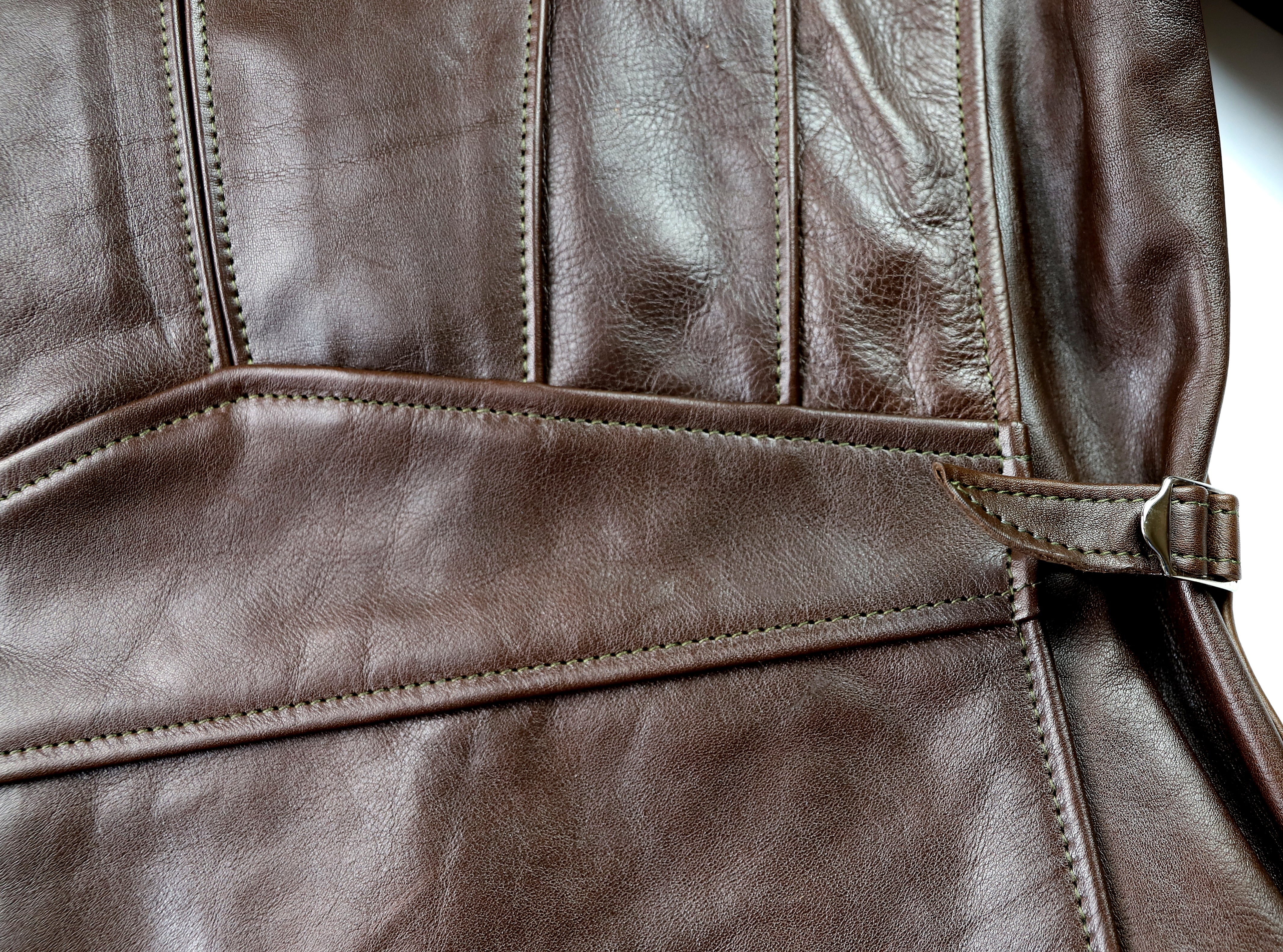 Aero Hooch Hauler, size 40, Seal Vicenza Horsehide