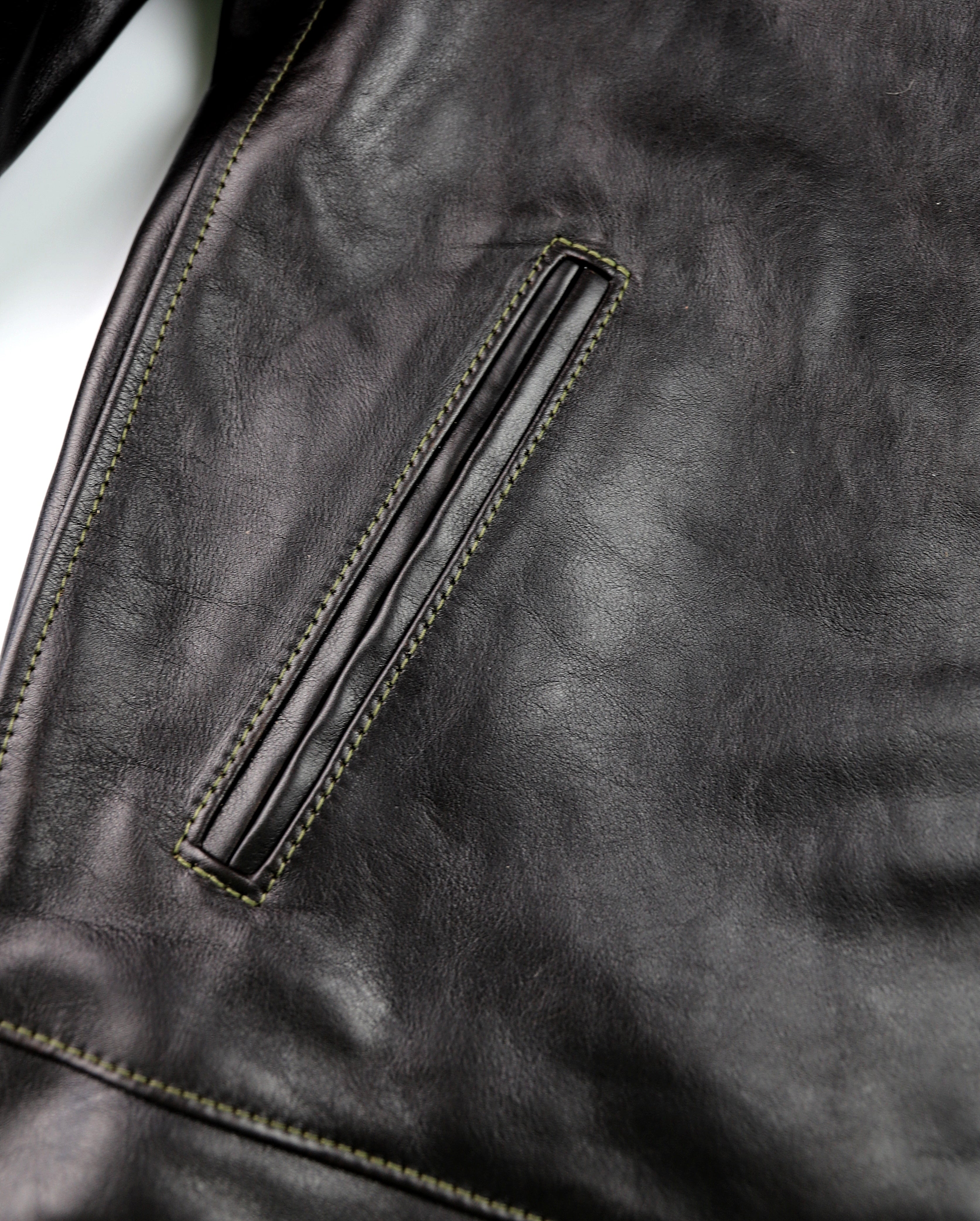 Aero Premier Highwayman, size 44, Blackened Brown Vicenza Horsehide