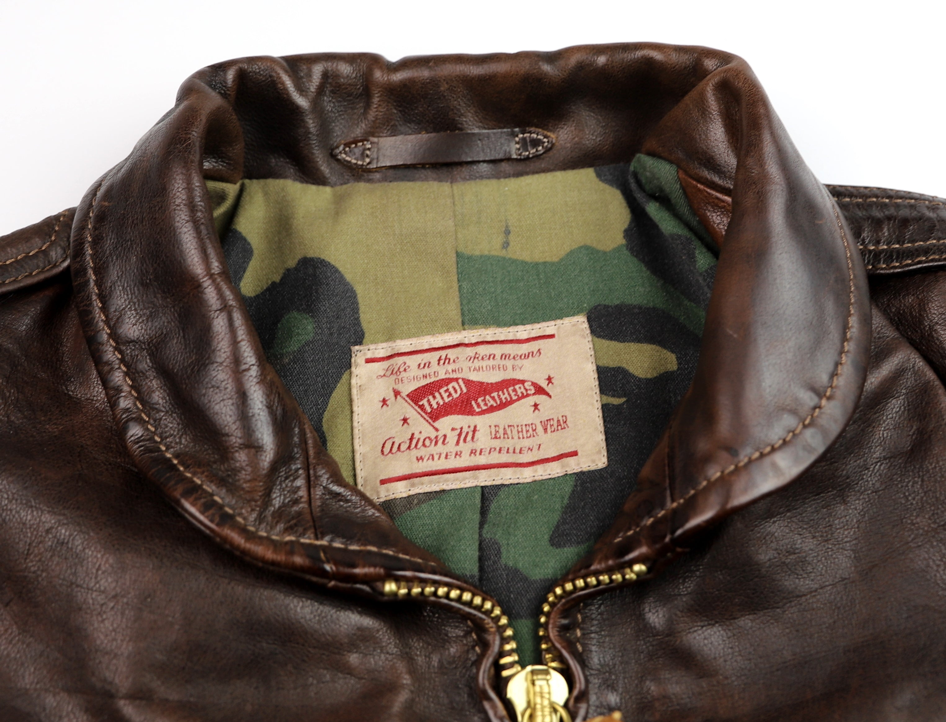 Thedi Atlas Deluxe Half Belt, size Large, Hand Dyed Cocoa Buffalo