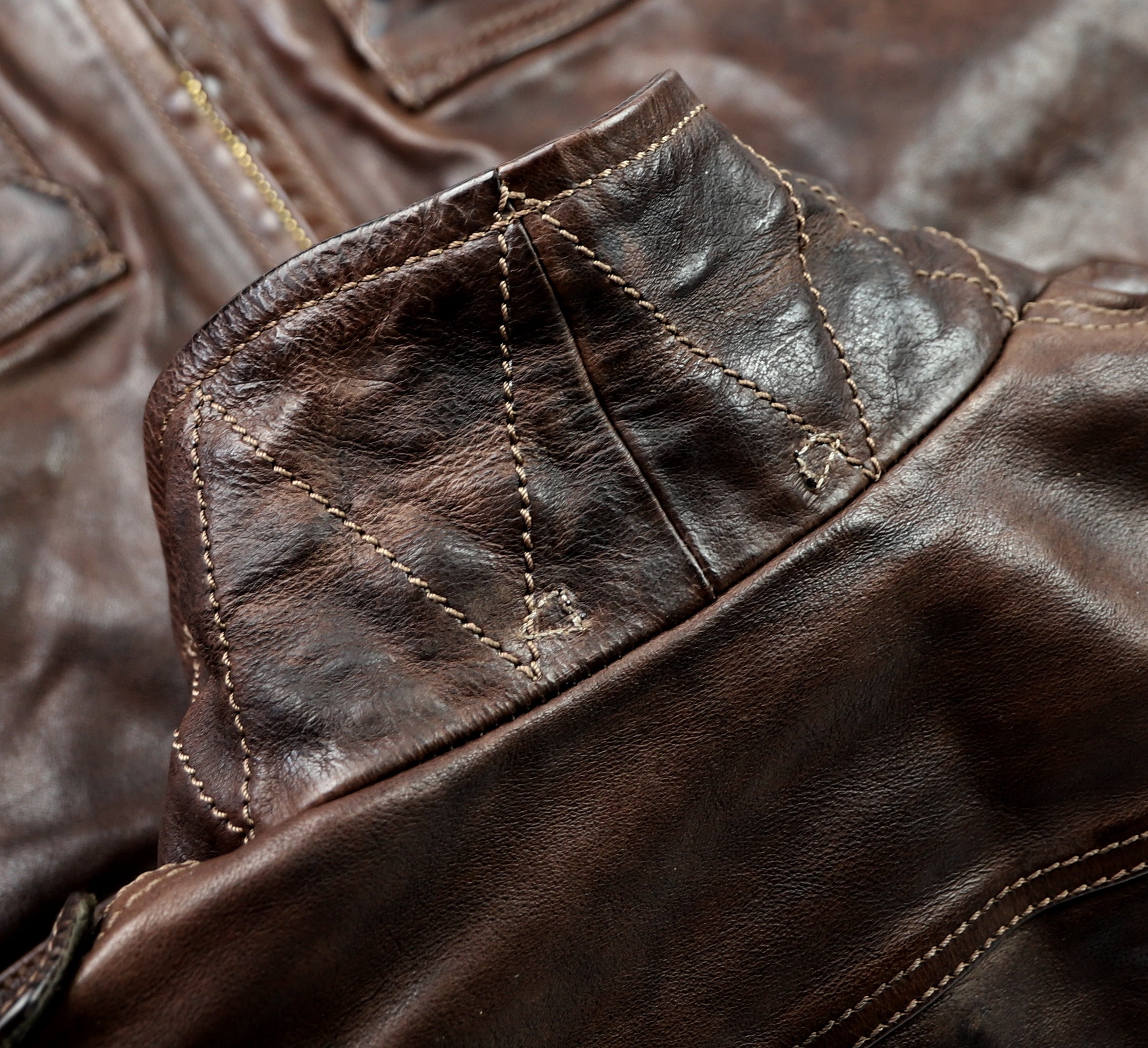 Thedi Atlas Deluxe Half Belt, size Large, Hand Dyed Cocoa Buffalo