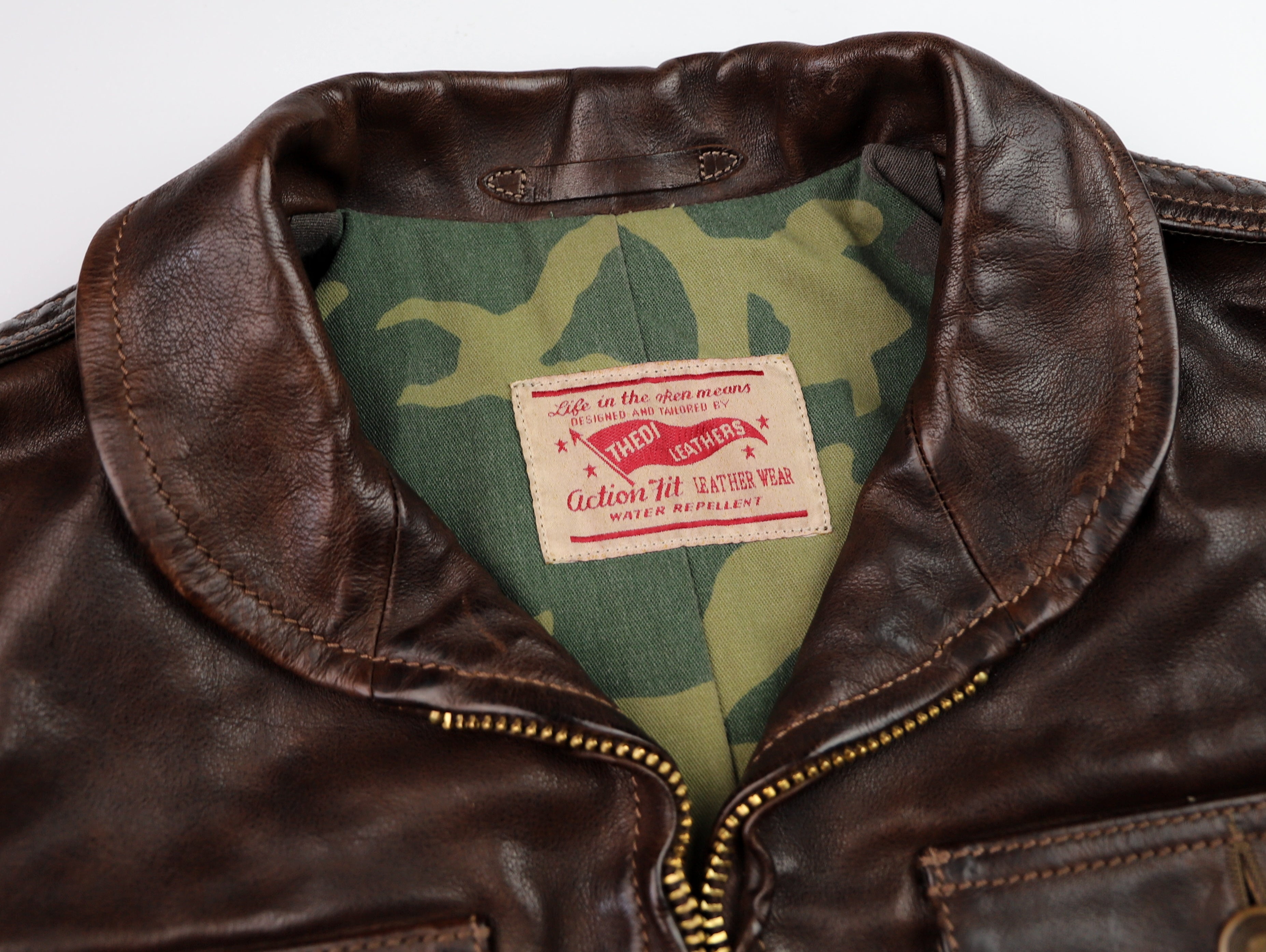 Thedi Atlas Deluxe Half Belt, size Large, Hand Dyed Cocoa Buffalo