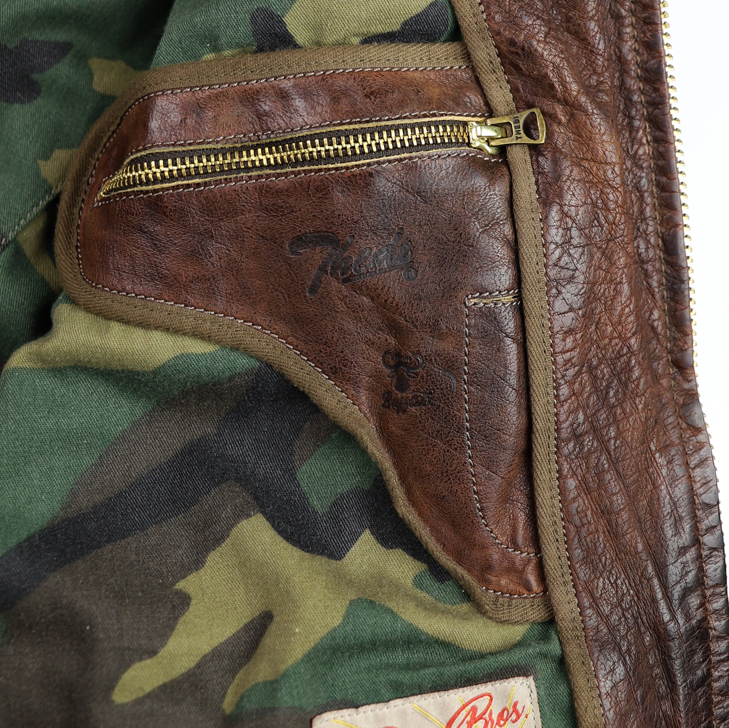 Thedi Atlas Deluxe Half Belt, size Medium, Hand Dyed Cocoa Buffalo