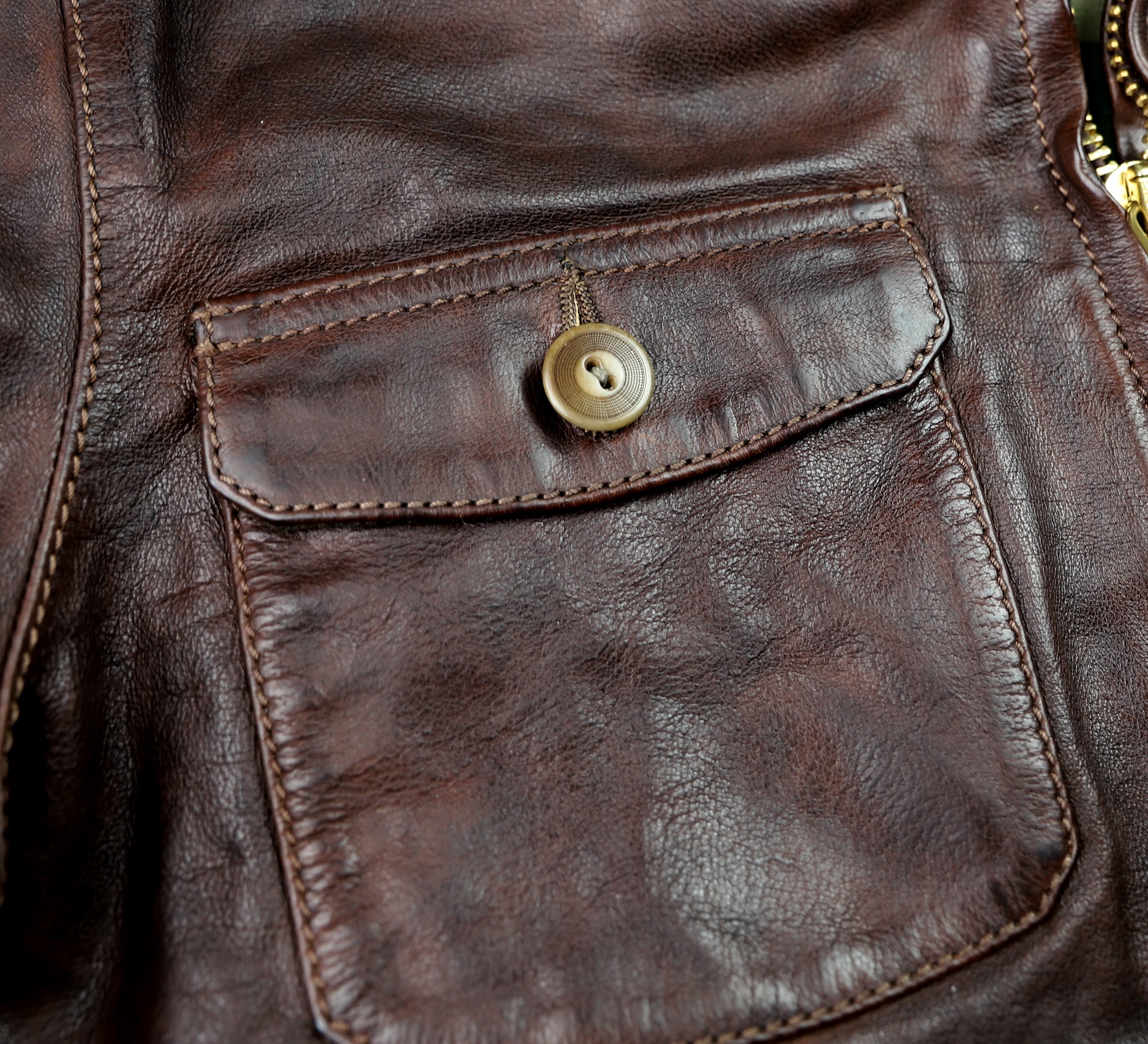 Thedi Atlas Deluxe Half Belt, size Medium, Hand Dyed Cocoa Buffalo