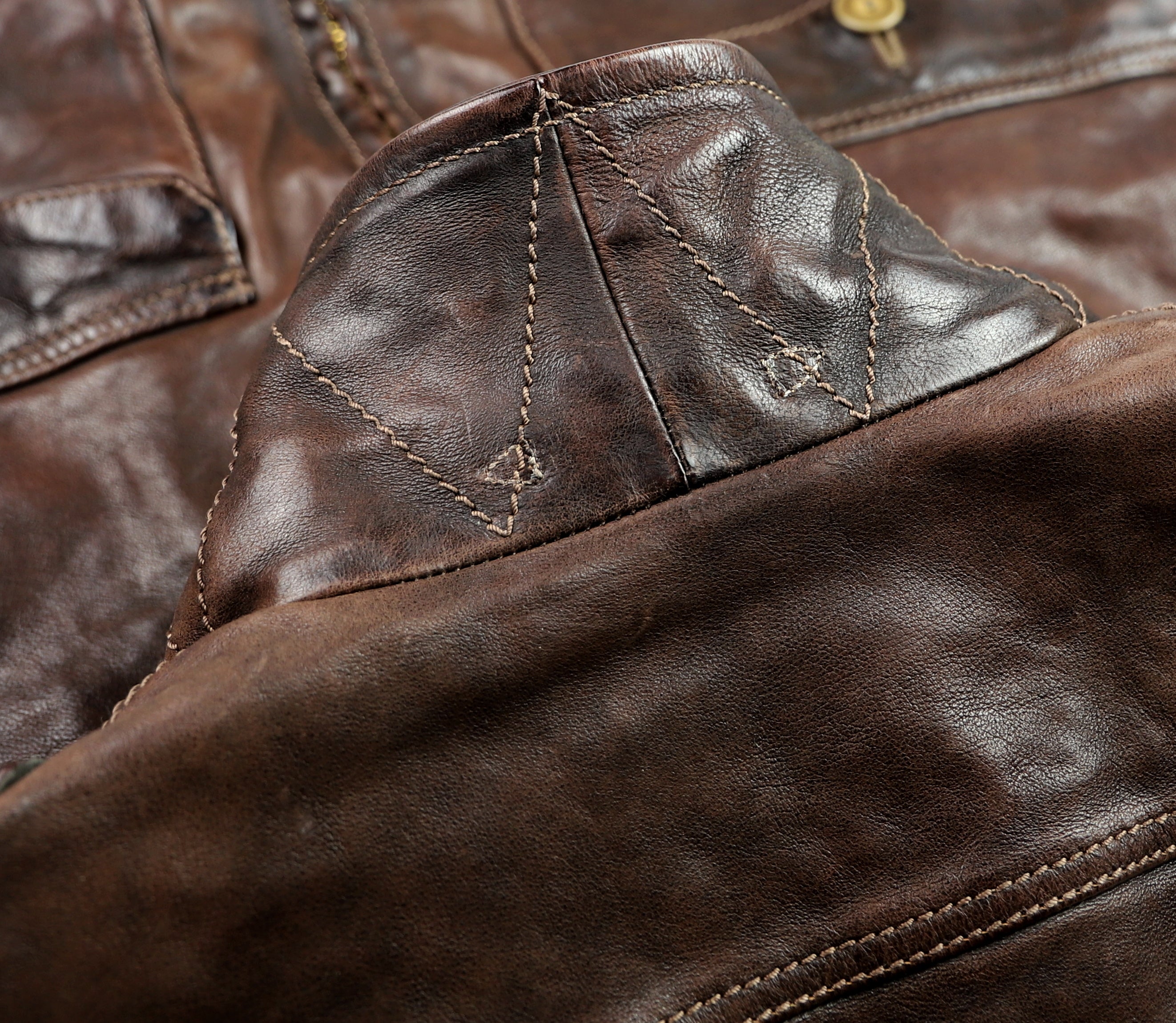 Thedi Atlas Deluxe Half Belt, size XL, Hand Dyed Cocoa Buffalo