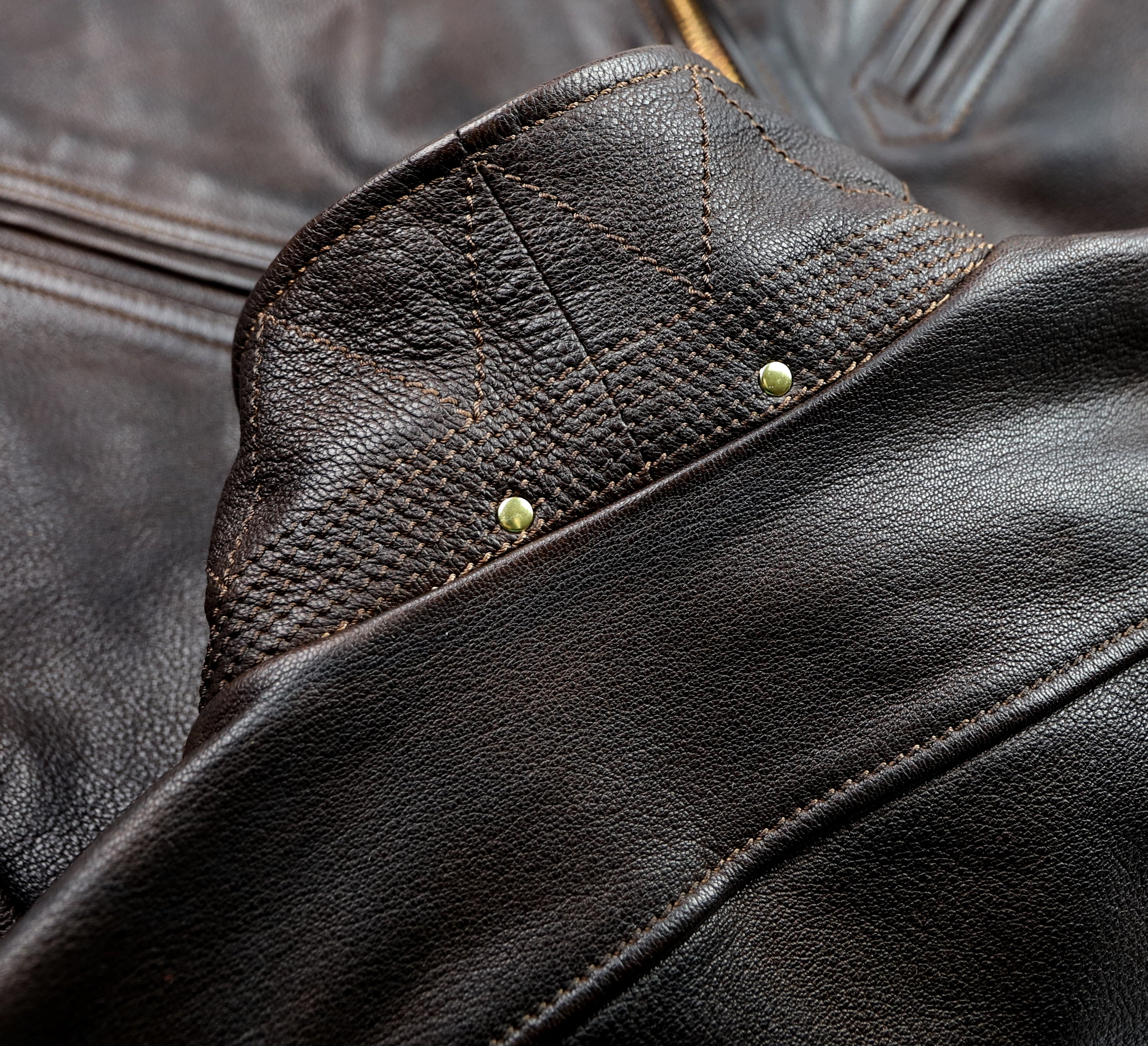 Thedi Evander Crosszip Half Belt, size Large, Brown Goatskin