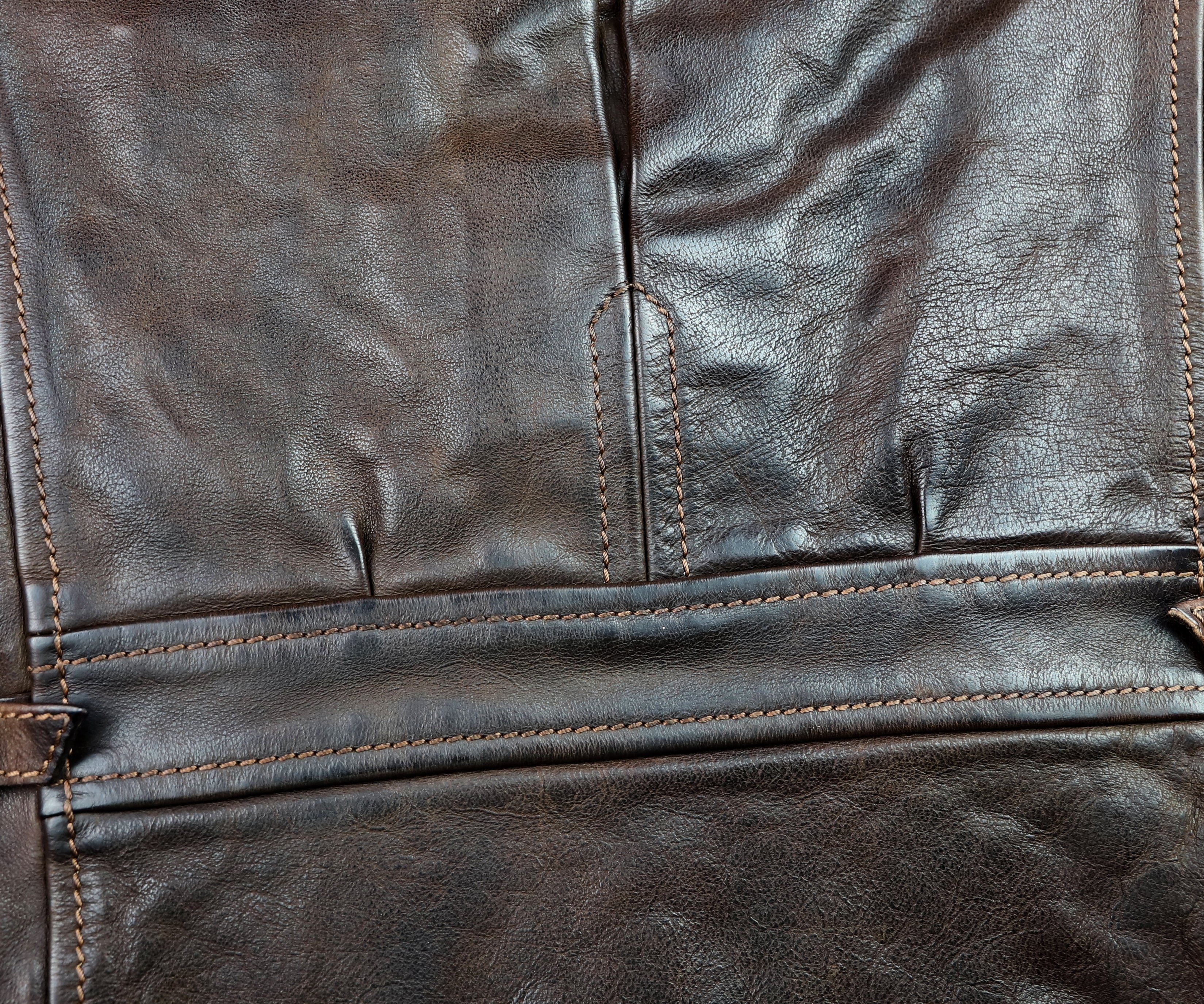 Thedi Memphis Half Belt in Like New Condition, size Medium, Hand Dyed Cocoa Buffalo