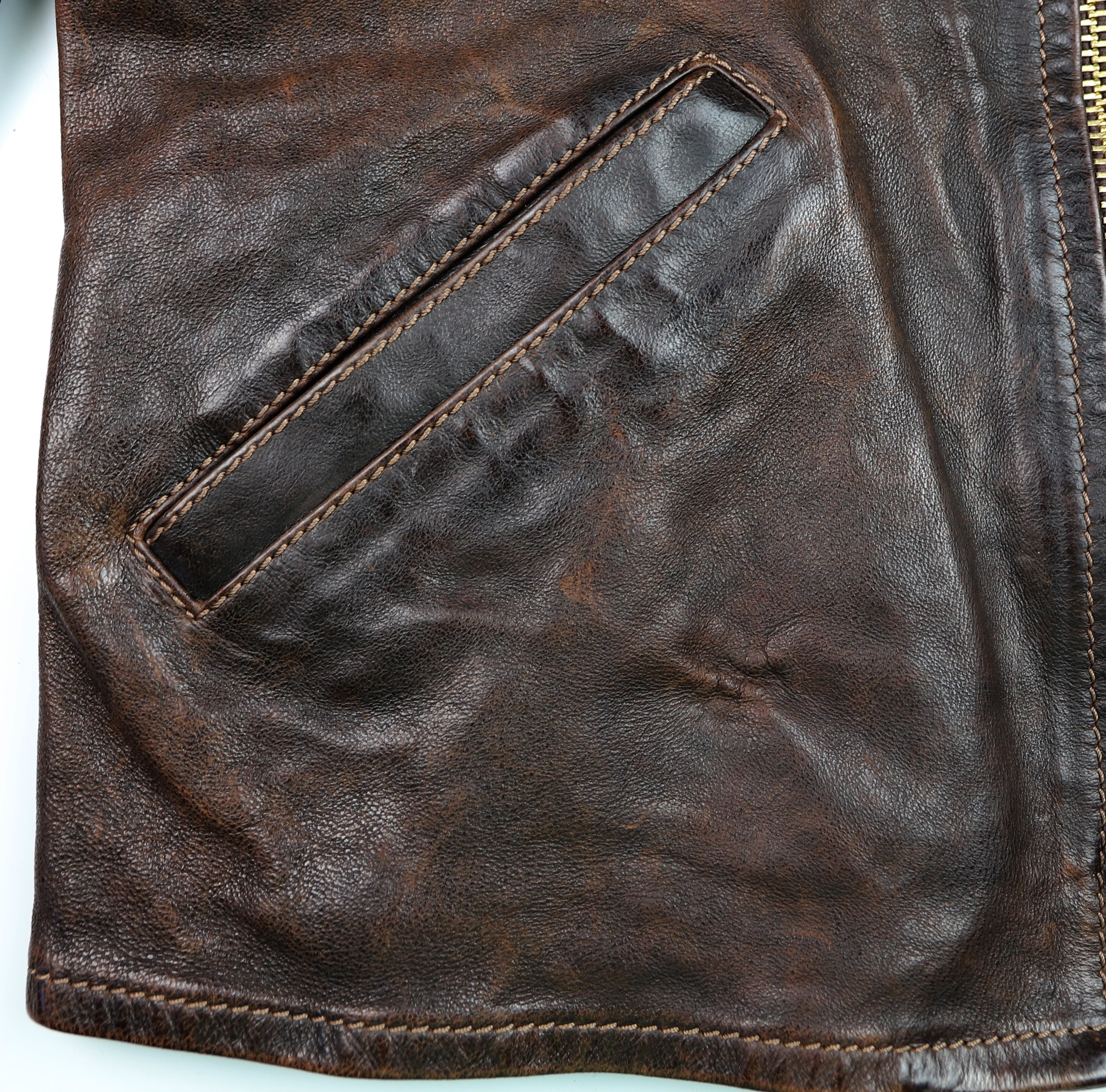 Thedi Memphis Half Belt, size Medium, Hand Dyed Cocoa Buffalo