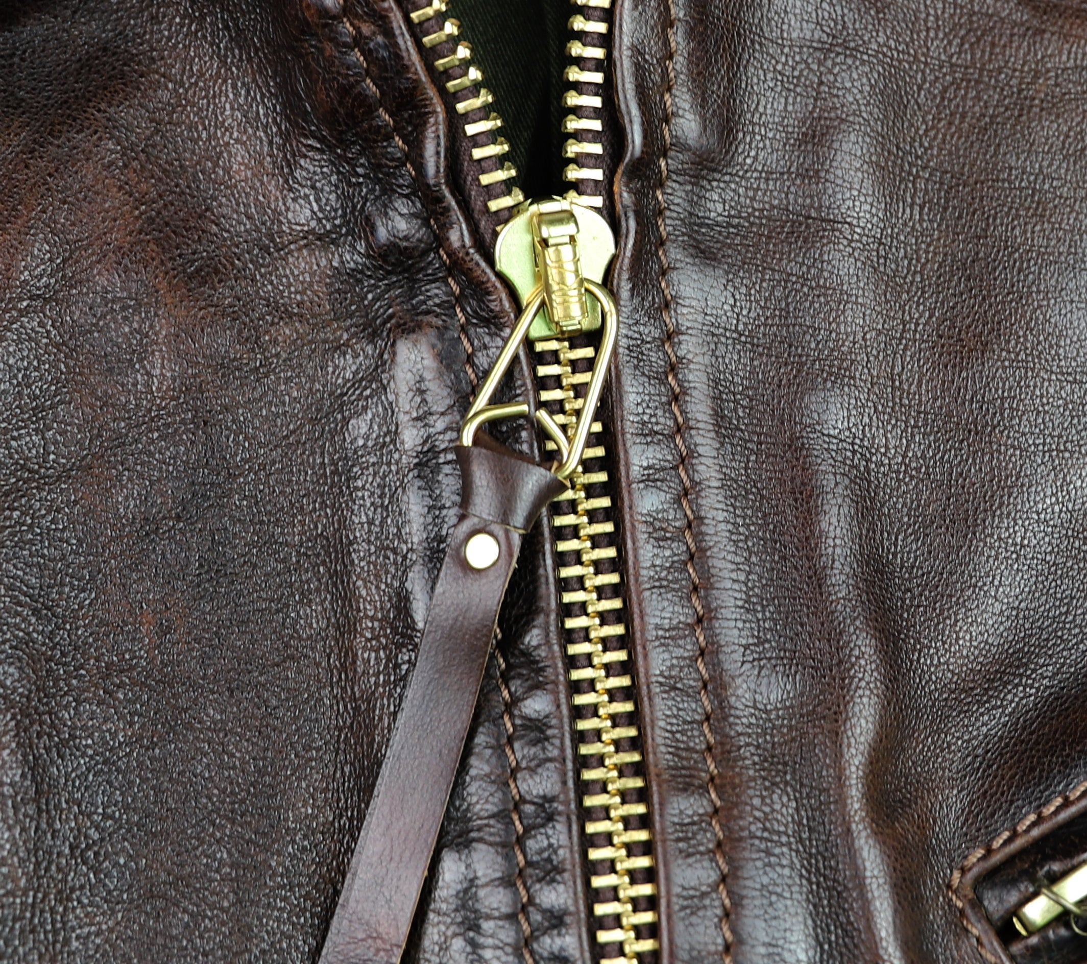 Thedi Memphis Half Belt, size Medium, Hand Dyed Cocoa Buffalo