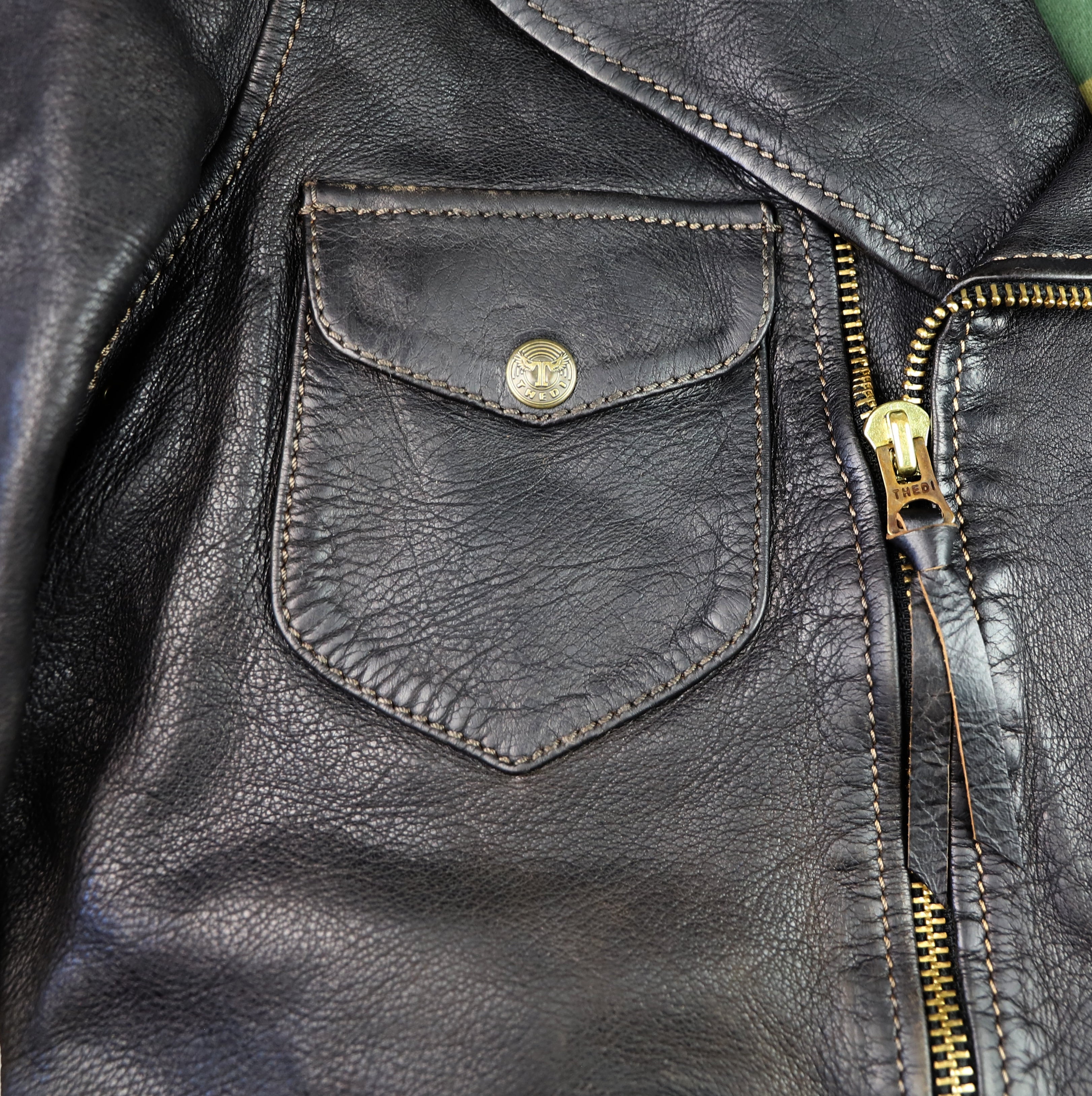 Thedi Evander Crosszip Half Belt, size Large, Black Teacore Bruciato Horsehide