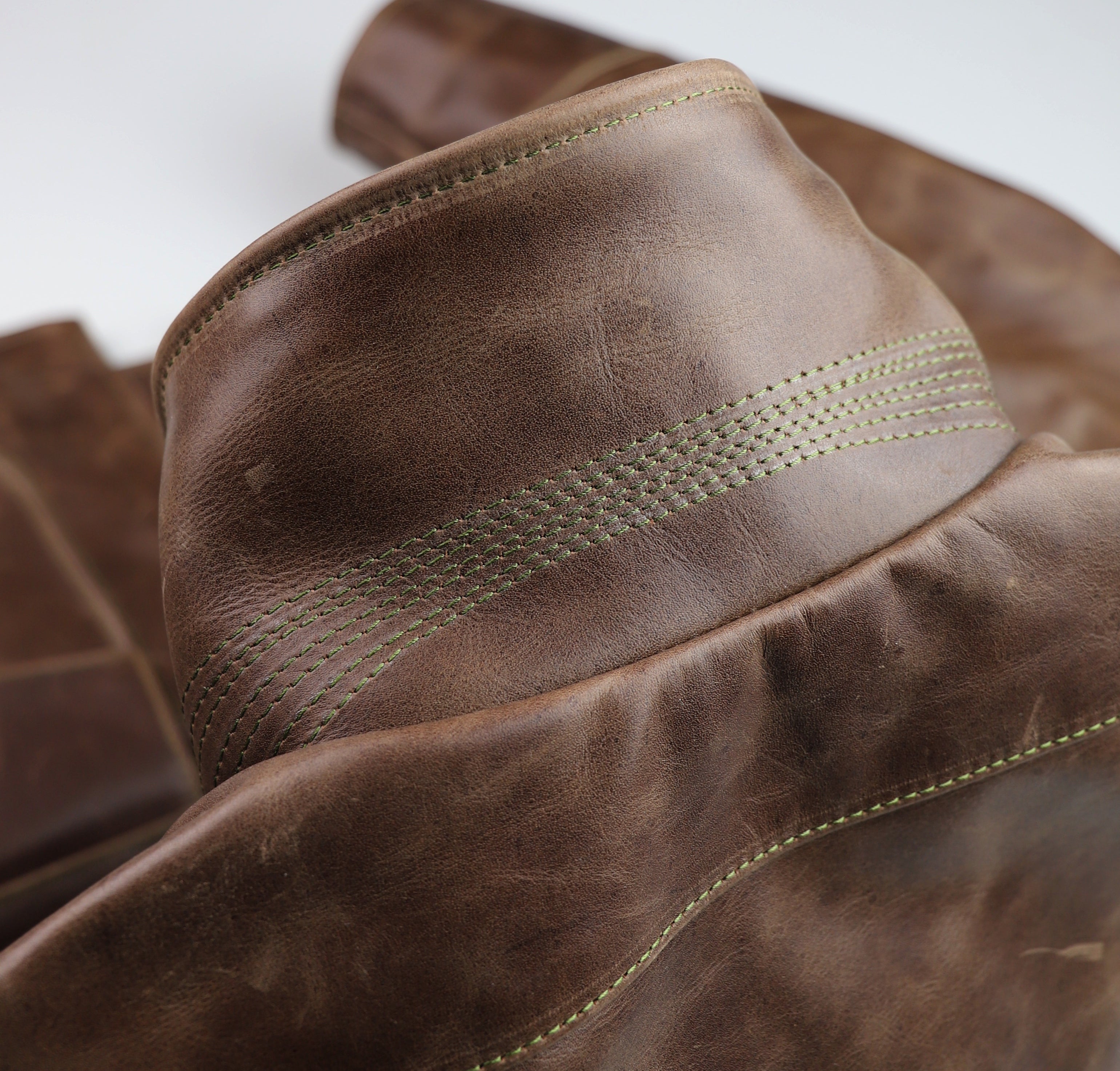 Vanson Woodway, Brandy Roma Cowhide, size 44
