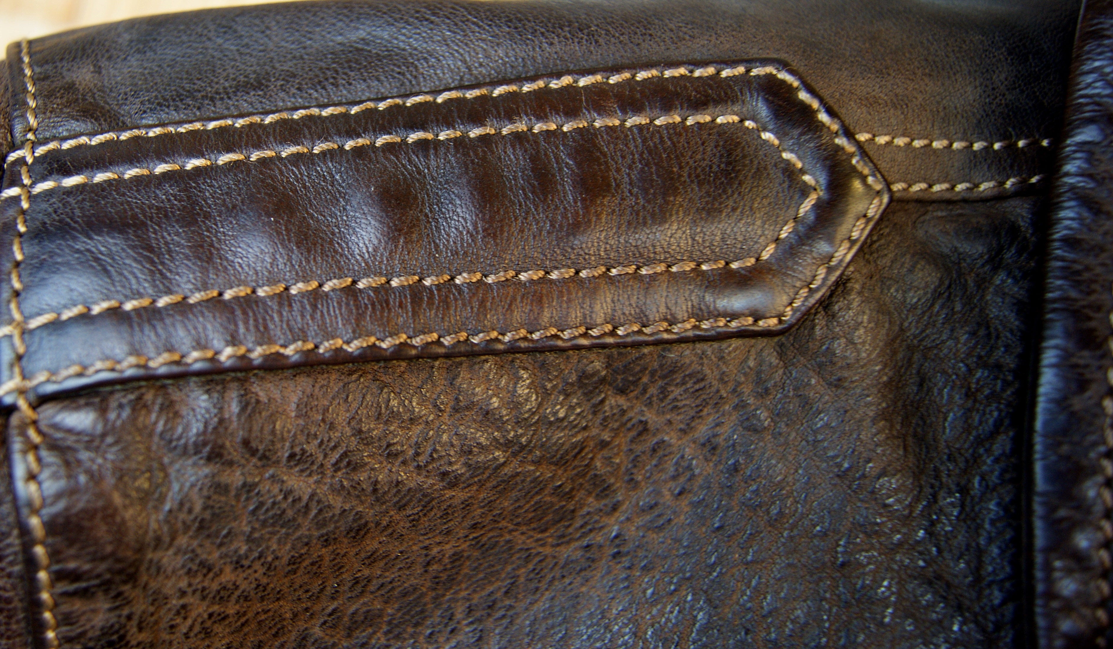 Thedi Atlas Deluxe Half Belt, size Large, Hand Dyed Cocoa Buffalo